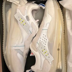 Dead stock Nike Air Max 720 OBJ slip on Summit White size 10